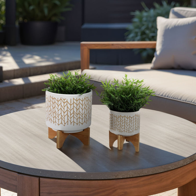 s-2-5-8-chevron-planter-w-wood-stand-beige-10