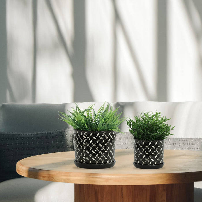 s-2-6-8-dots-planter-w-saucer-black-3