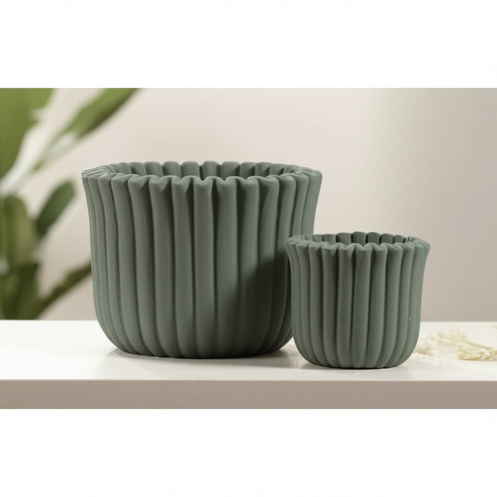s-2-6-8-fluted-planters-sage-green-12