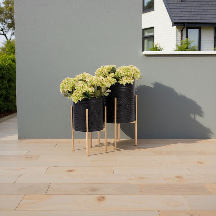 s-2-aztec-planter-on-metal-stand-black-gold-9