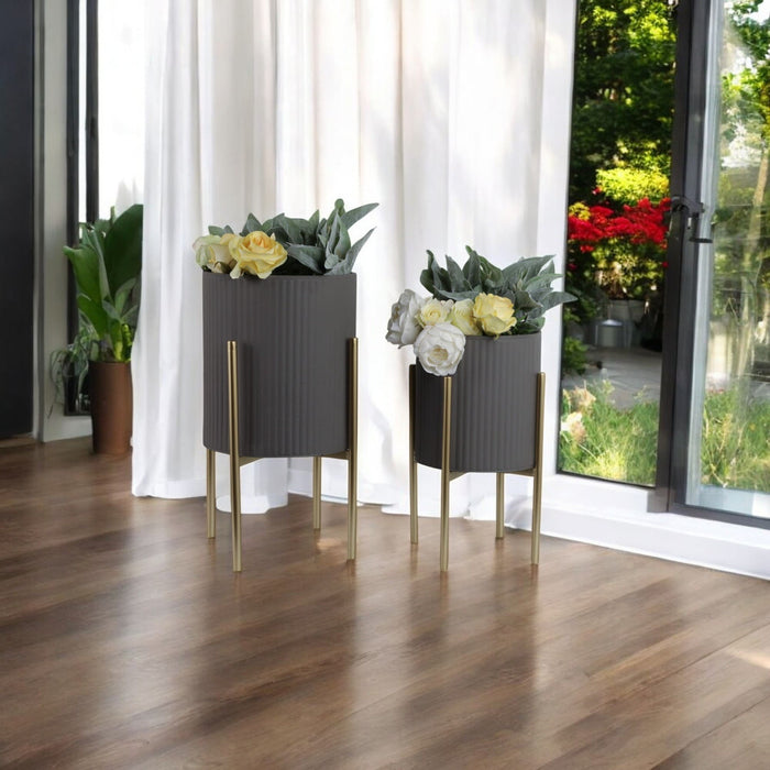 s-2-ridges-planter-on-metal-stand-gray-gld-11