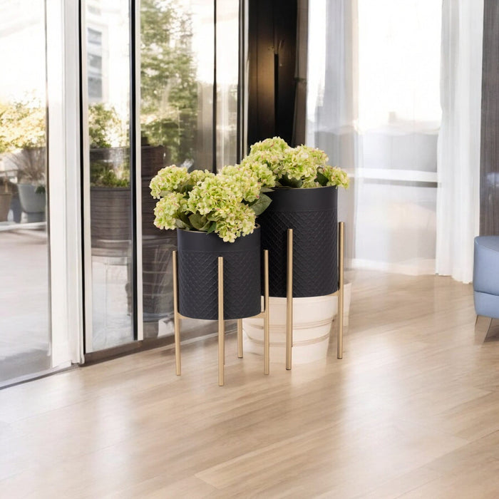 s-2-scales-planter-on-metal-stand-blk-gld-7