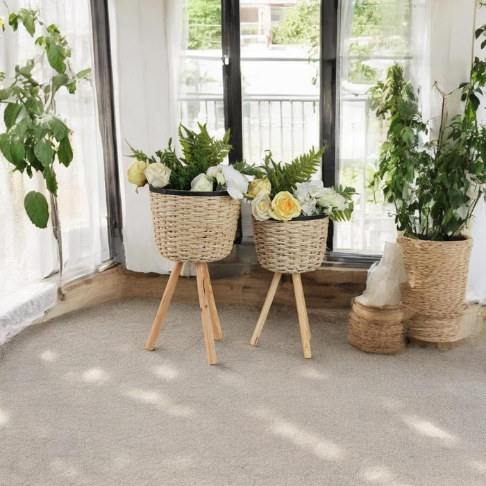 s-2-wicker-footed-planters-white-11