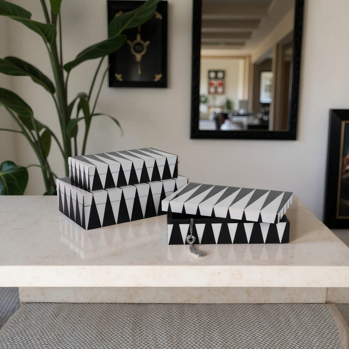 s-3-10-11-12-triangle-pattern-boxes-black-white-9