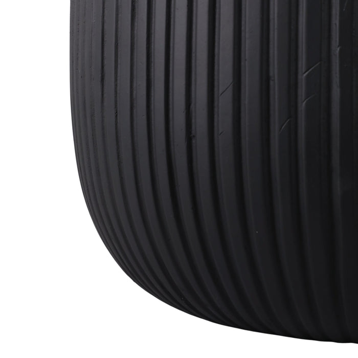 s-3-11-14-18-ribbed-resin-planters-black-4