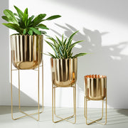 s-3-15-20-27-scallop-metal-planter-on-stand-gold-10