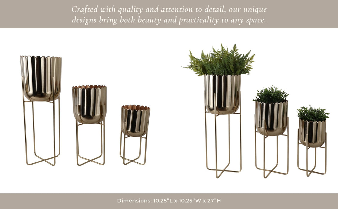 s-3-15-20-27-scallop-metal-planter-on-stand-gold-12