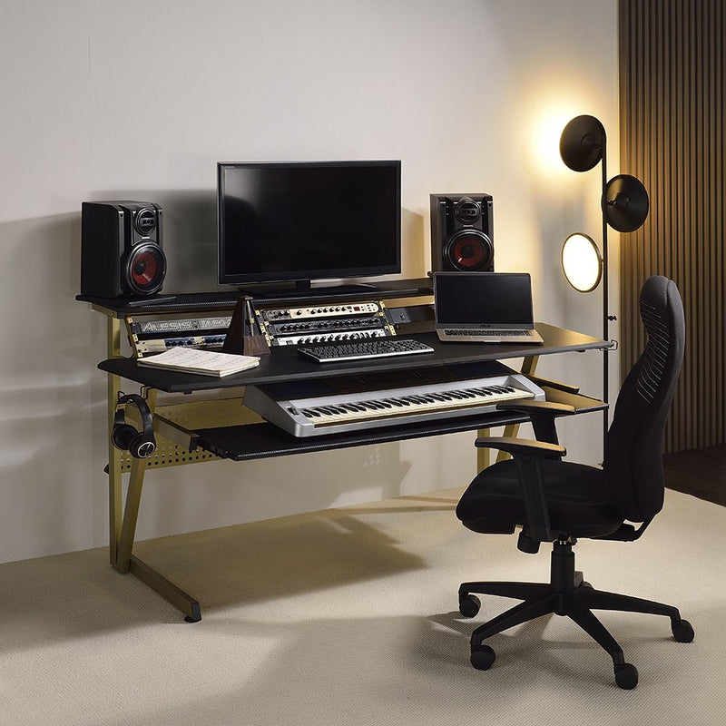 saida-black-music-desk-1