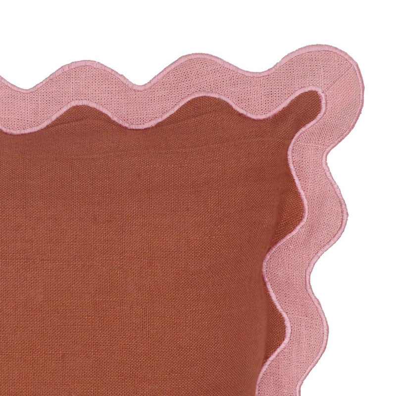 scalloped-edge-pink-and-terracotta-linen-throw-pillow-10