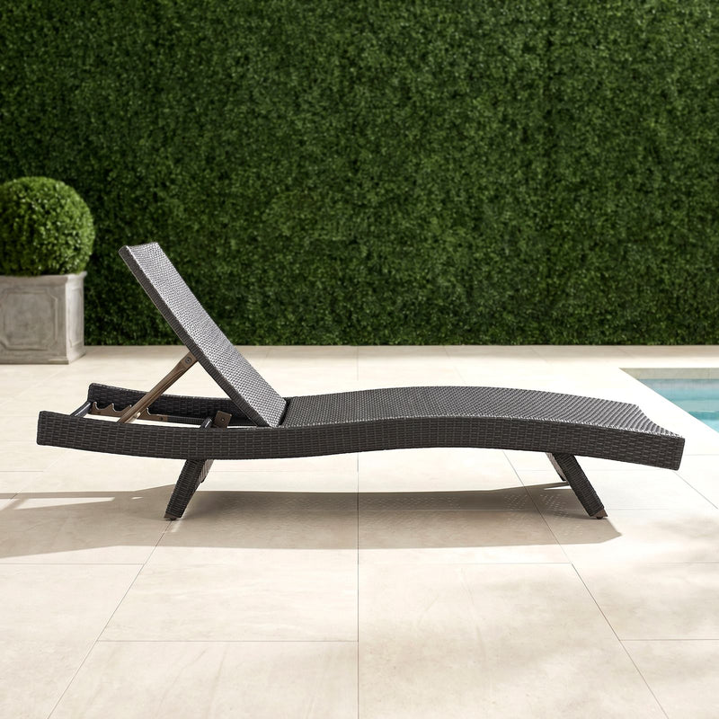 serene-outdoor-chaise-lounger-15