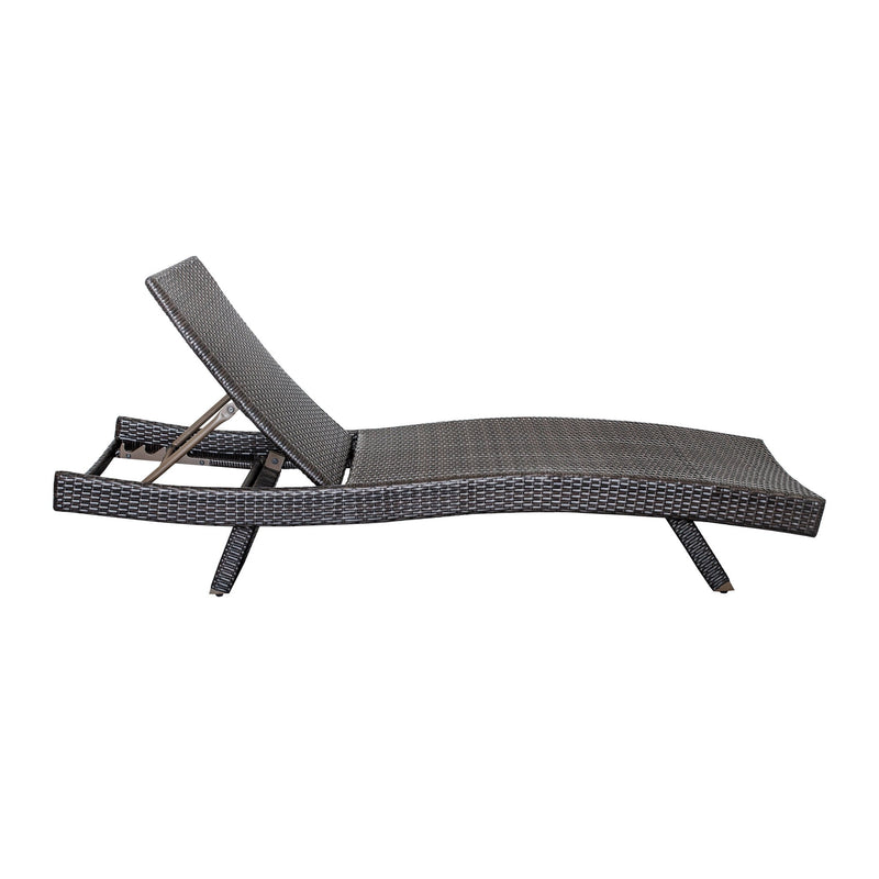 serene-outdoor-chaise-lounger-2
