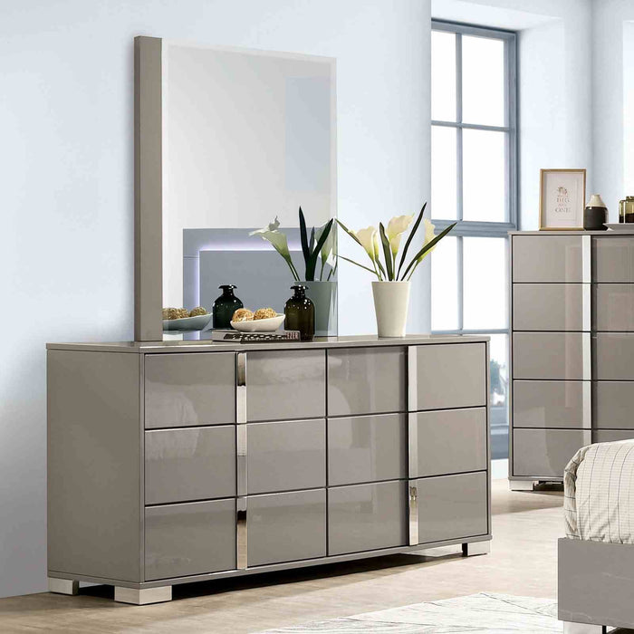 sinistra-dresser-light-taupe-1