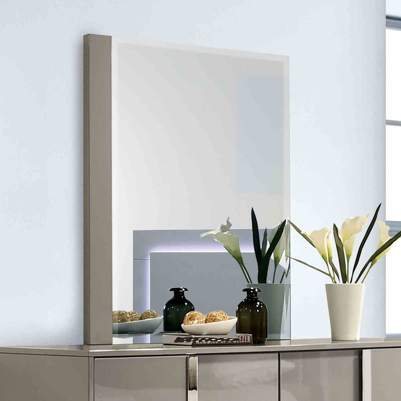 sinistra-mirror-light-taupe-1
