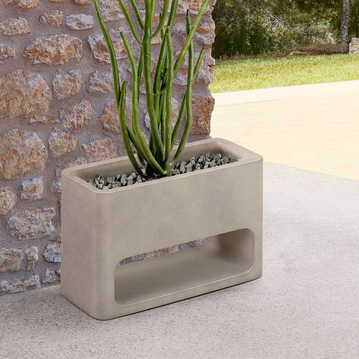 sunstone-indoor-or-outdoor-planter-in-white-concrete-9