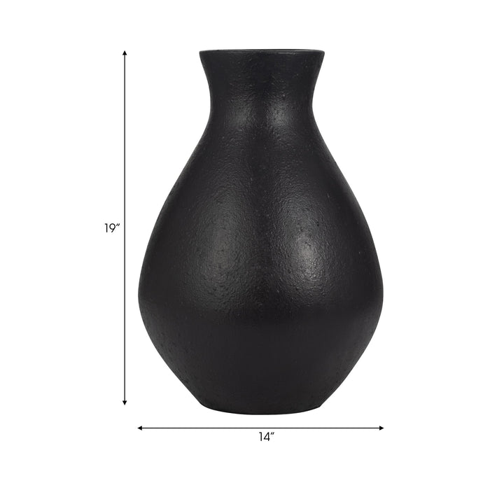 terracotta-18-organic-vase-black-8