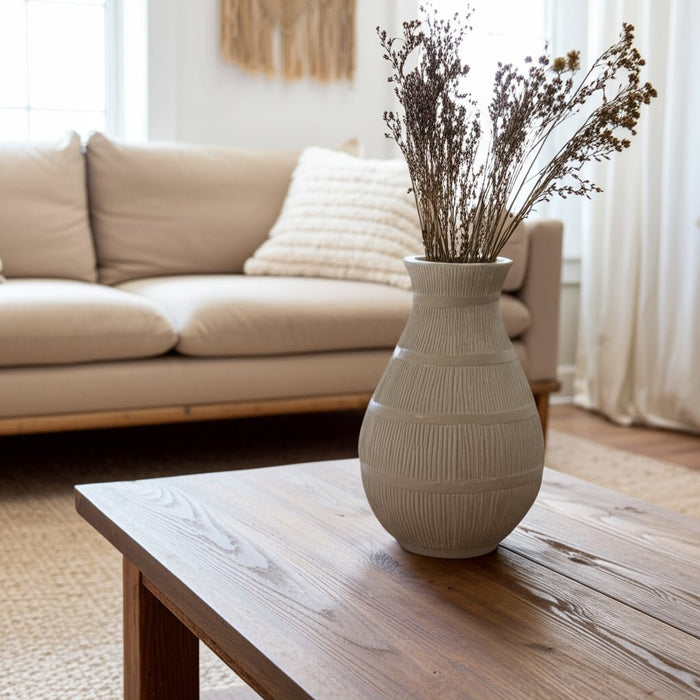 terracotta-19-organic-vase-with-lines-ivory-11