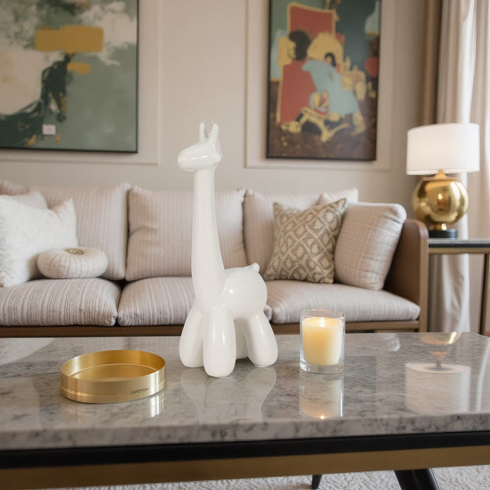 white-giraffe-balloon-animal-12