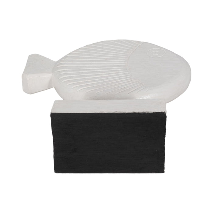 wood-11-fish-on-stand-white-7