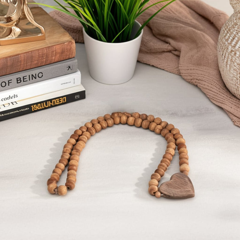 wood-26-beaded-garland-with-heart-natural-9