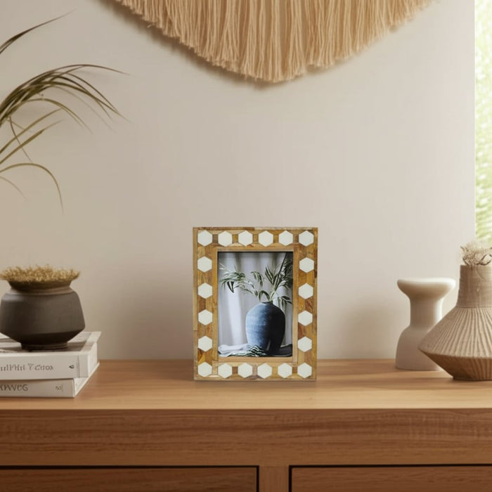 wood-resin-5x7-hexagon-frame-white-11