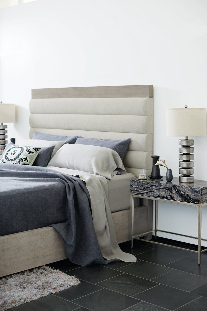 Linea Panel Bed