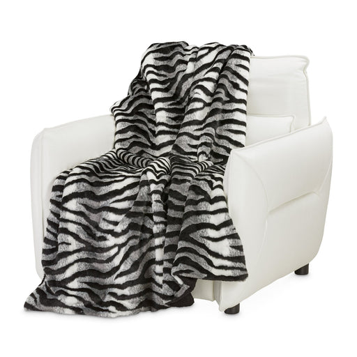 zephyr-56-x72-in-faux-fur-throw-ebony-1