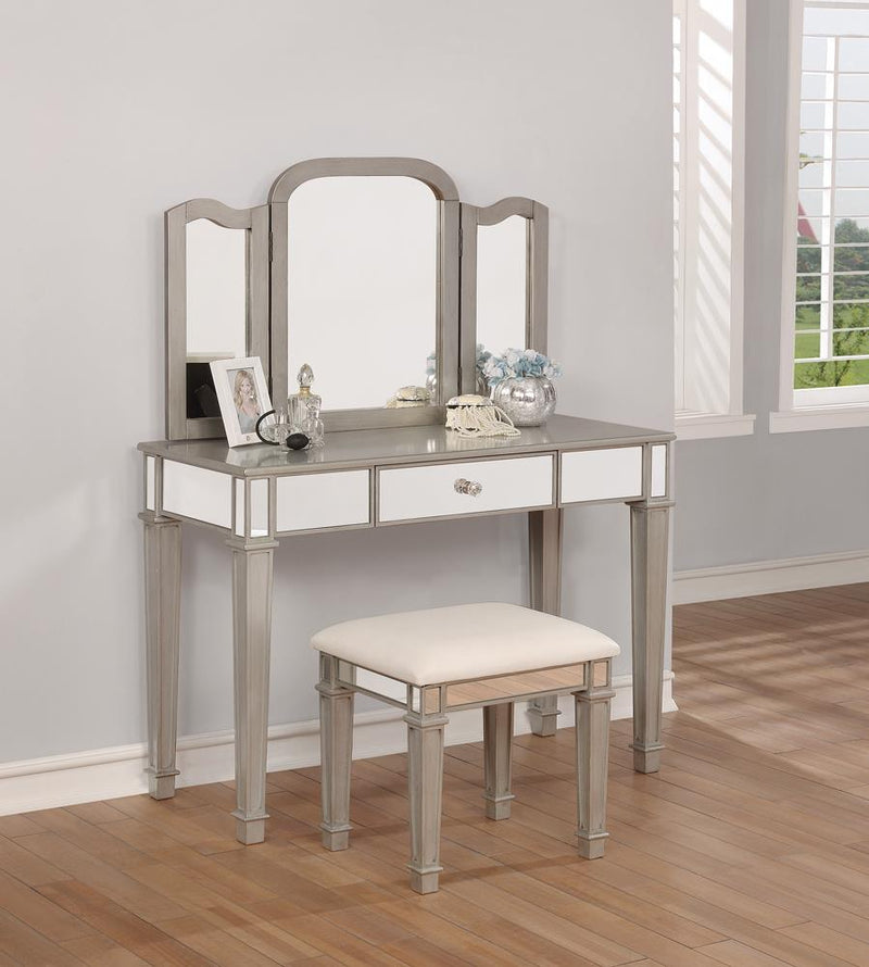 G930131 Contemporary Metallic Platinum Vanity Set Vanity Set Furniture City Furniture City (CA)l
